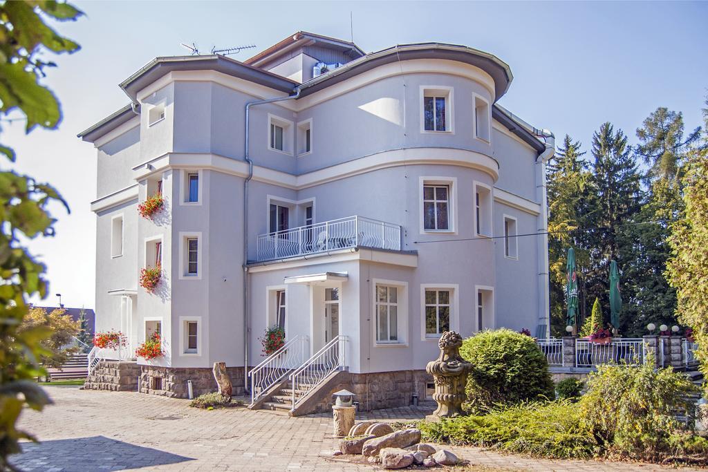 Pension Trautenberk Studenec エクステリア 写真